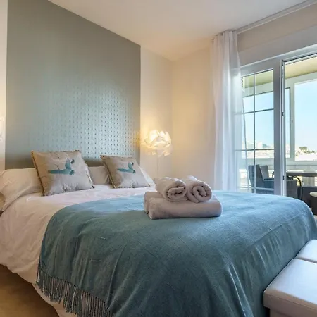 Malagasuite Carihuela Seaviews توريمولينوس