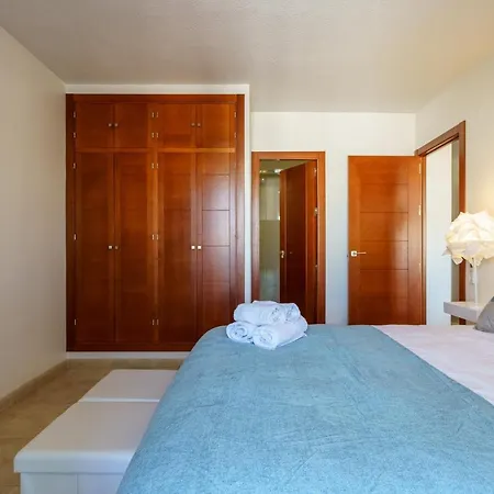 Malagasuite Carihuela Seaviews 托雷莫利诺斯